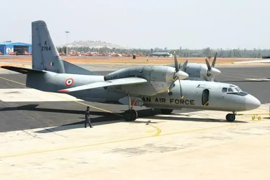 Avion de transport Antonov An-32 de l’Indian Air Force — logistique aérienne indienne en 1987